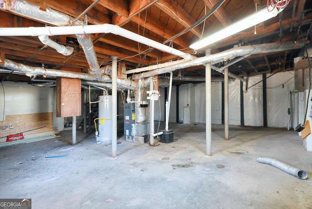 2576 Wood Valley Drive East Point GA 30344