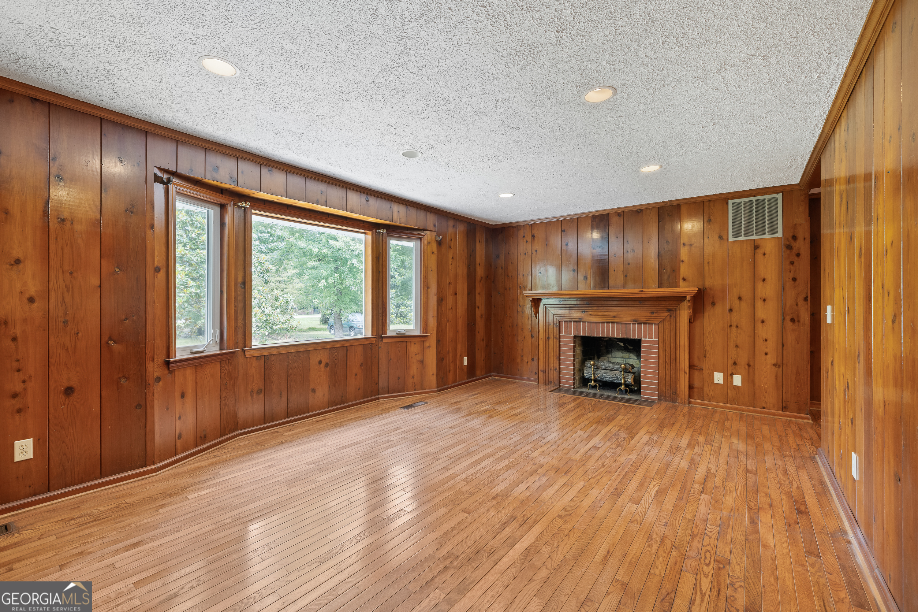 357 W Hightower Trail Social Circle GA 30025