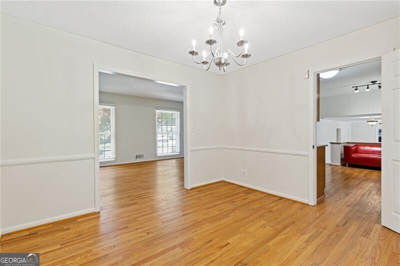 2461 Woodside Way Atlanta GA 30341