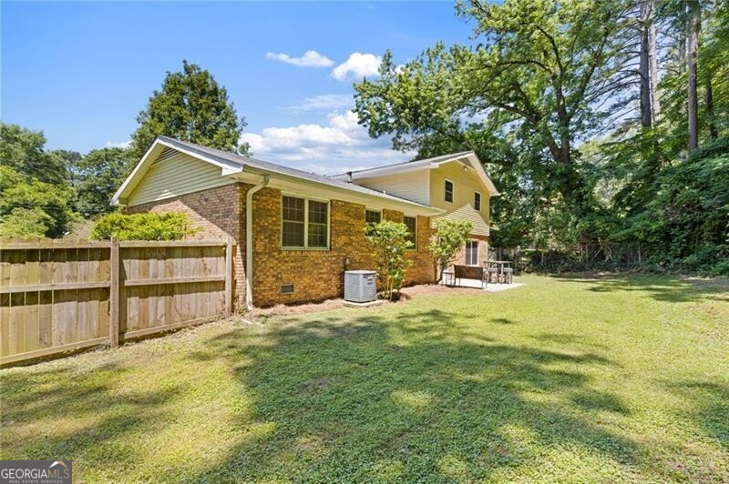 2461 Woodside Way Atlanta GA 30341