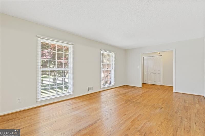 2461 Woodside Way Atlanta GA 30341