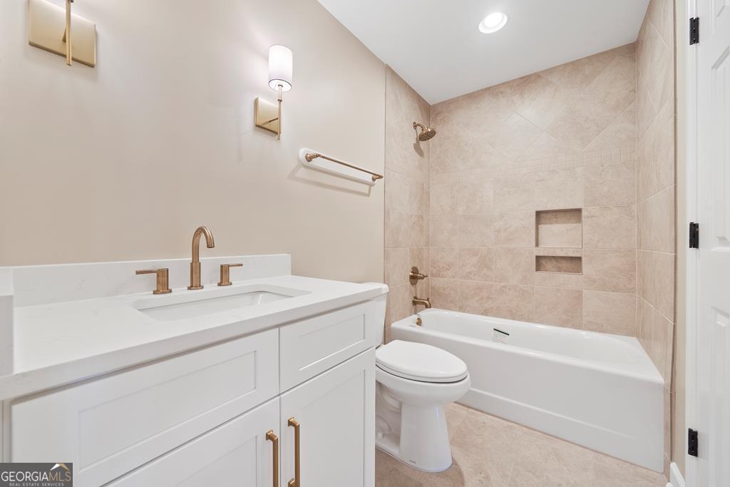 211 Lakecrest Drive NE Milledgeville GA 31061