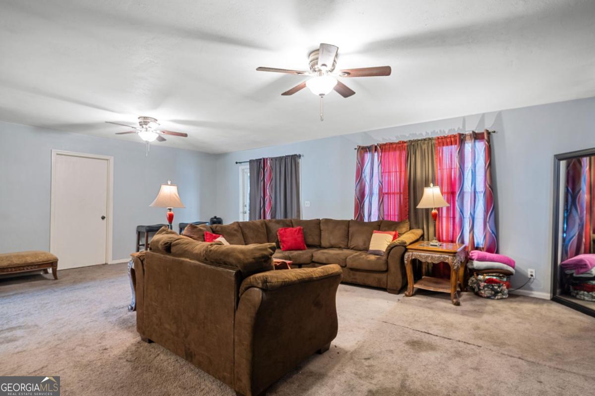 1313 E Sherry Drive Rossville GA 30741