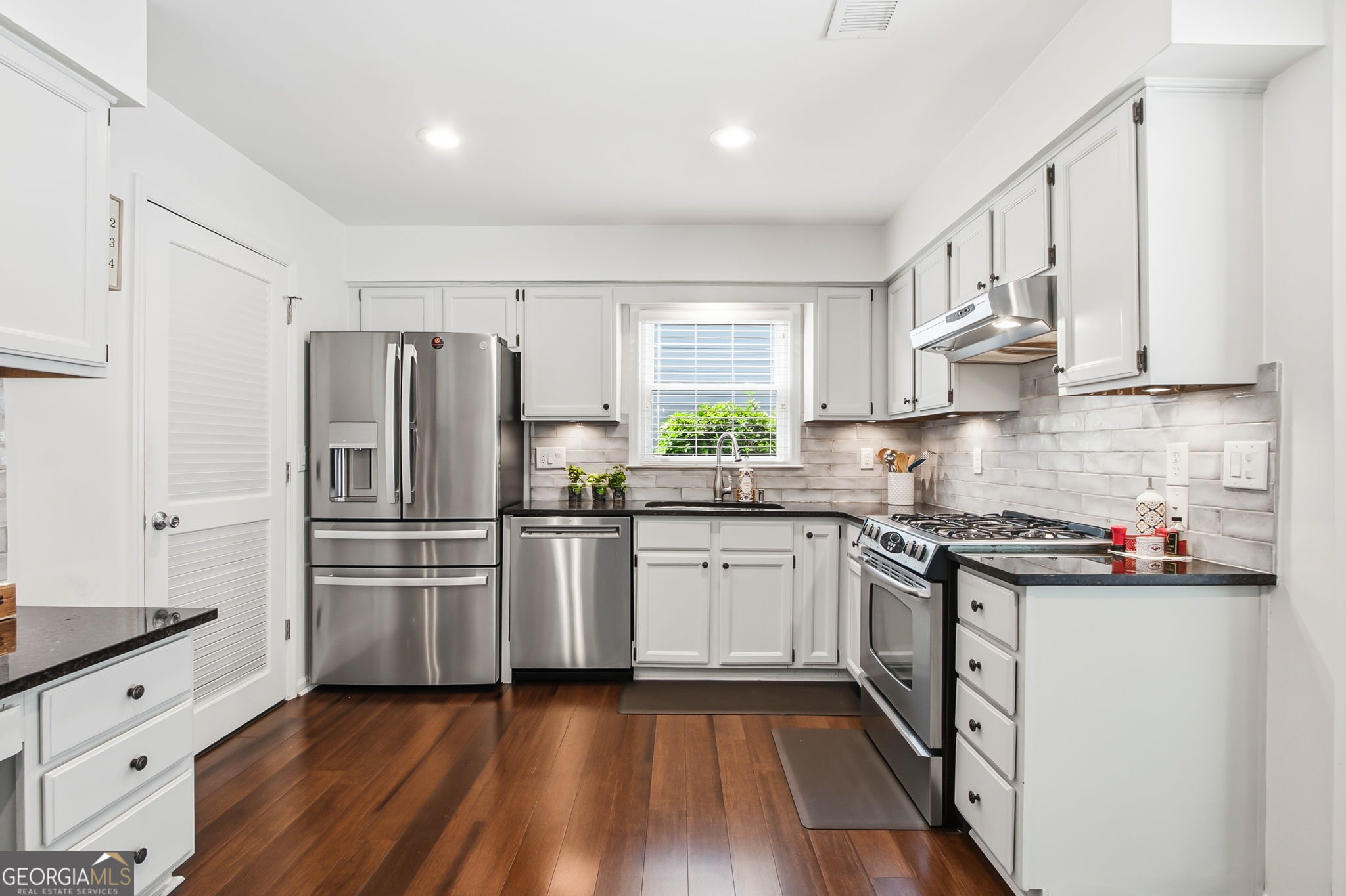 140 River Terrace Point Roswell GA 30076