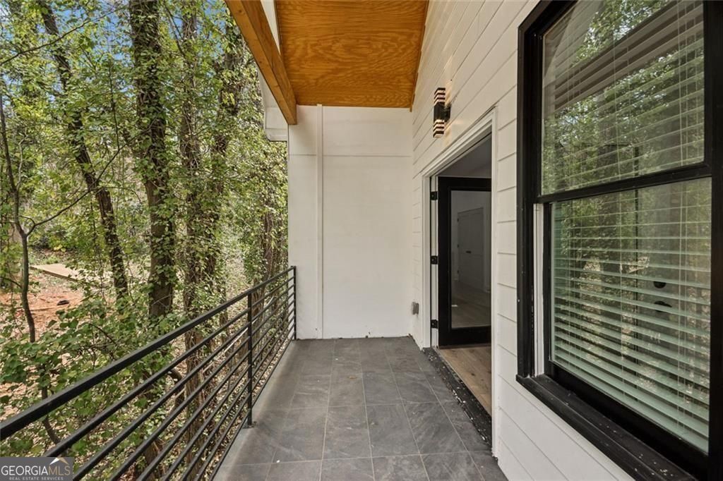 2438 2nd Street NW Atlanta GA 30318
