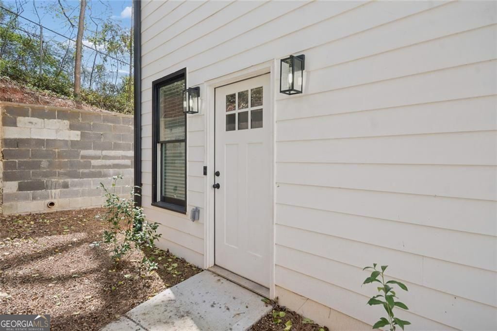 2438 2nd Street NW Atlanta GA 30318