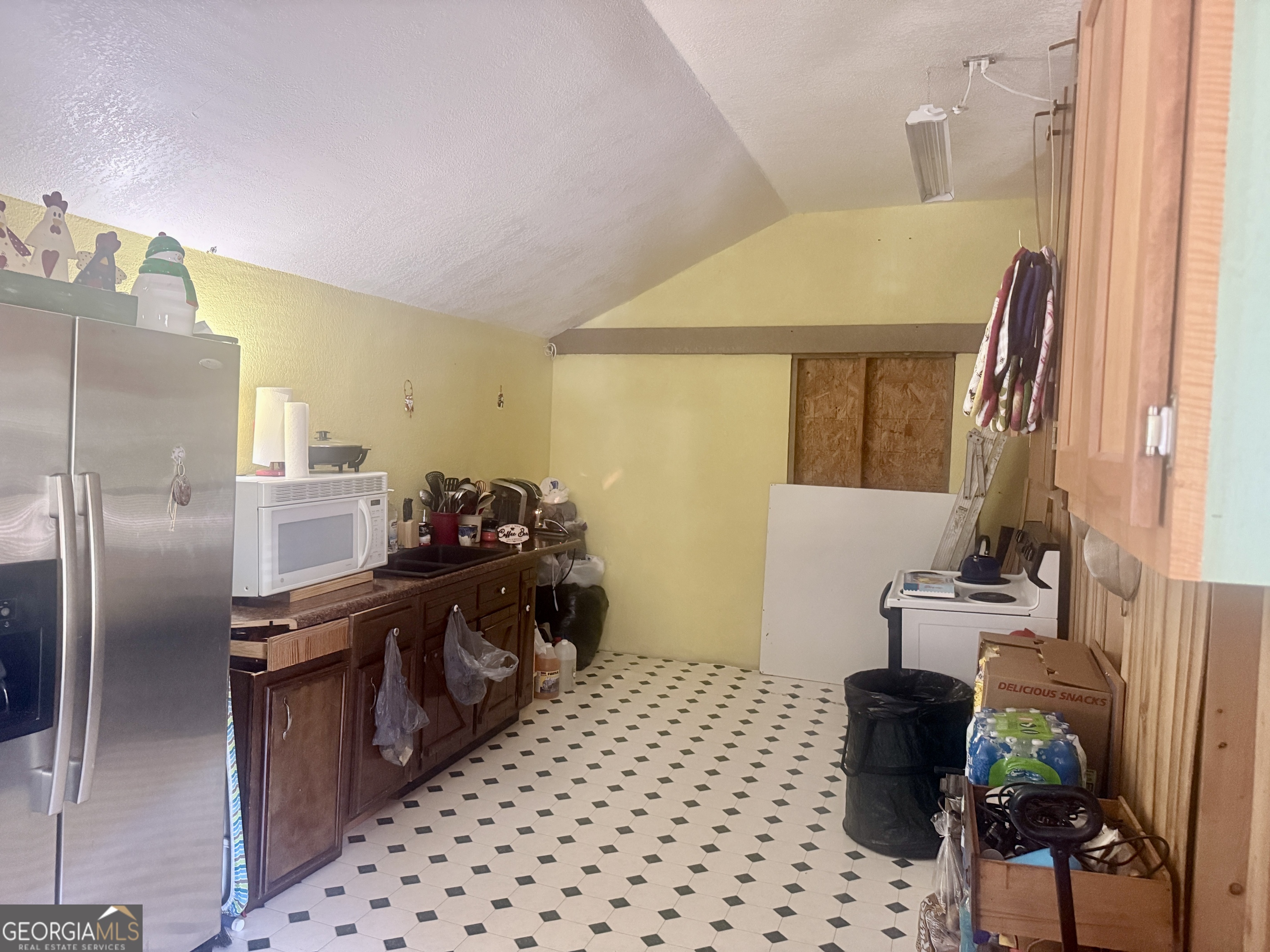 1072 Mountain View Road Trion GA 30753