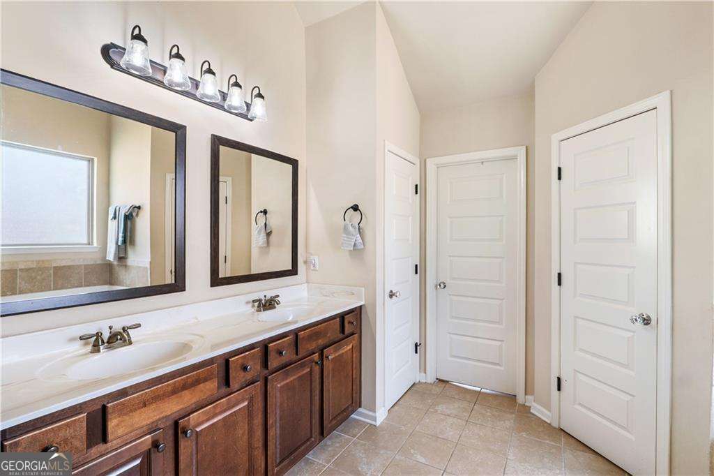 7946 White Oak Loop Stonecrest GA 30038