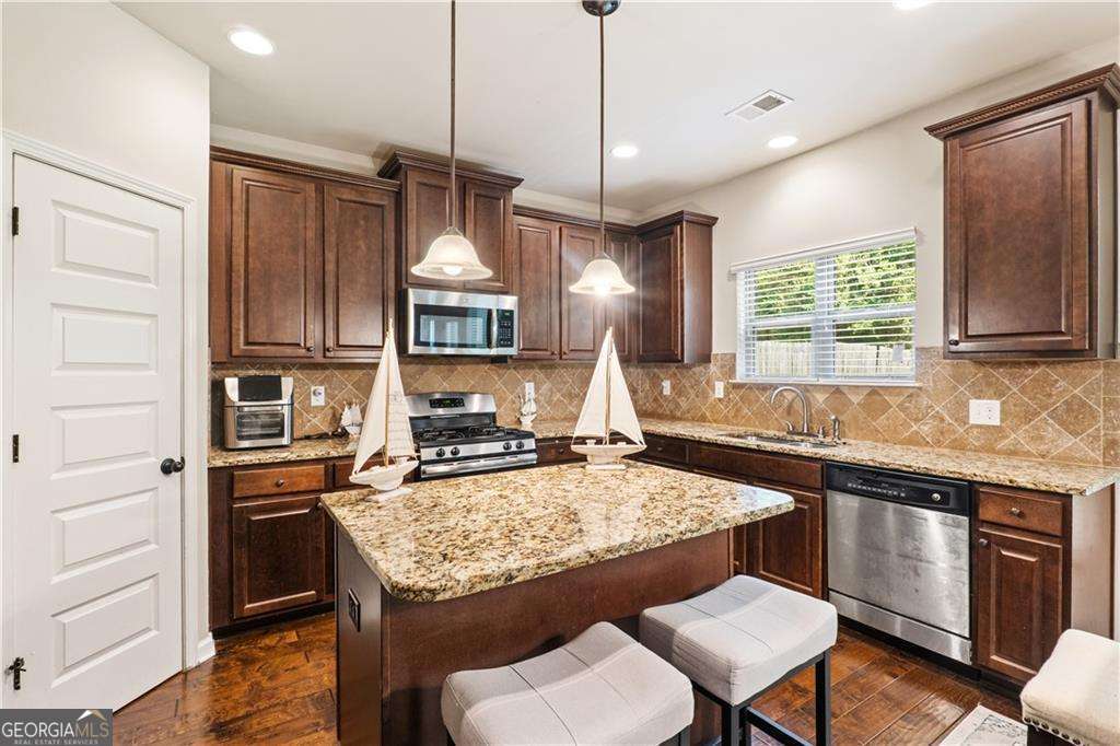 7946 White Oak Loop Stonecrest GA 30038
