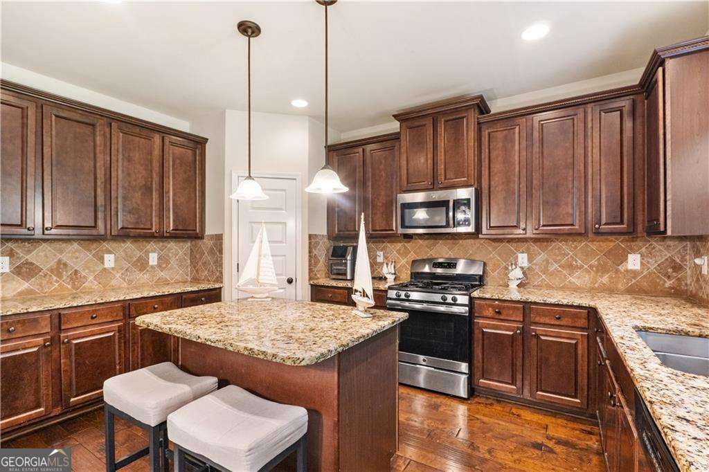 7946 White Oak Loop Stonecrest GA 30038