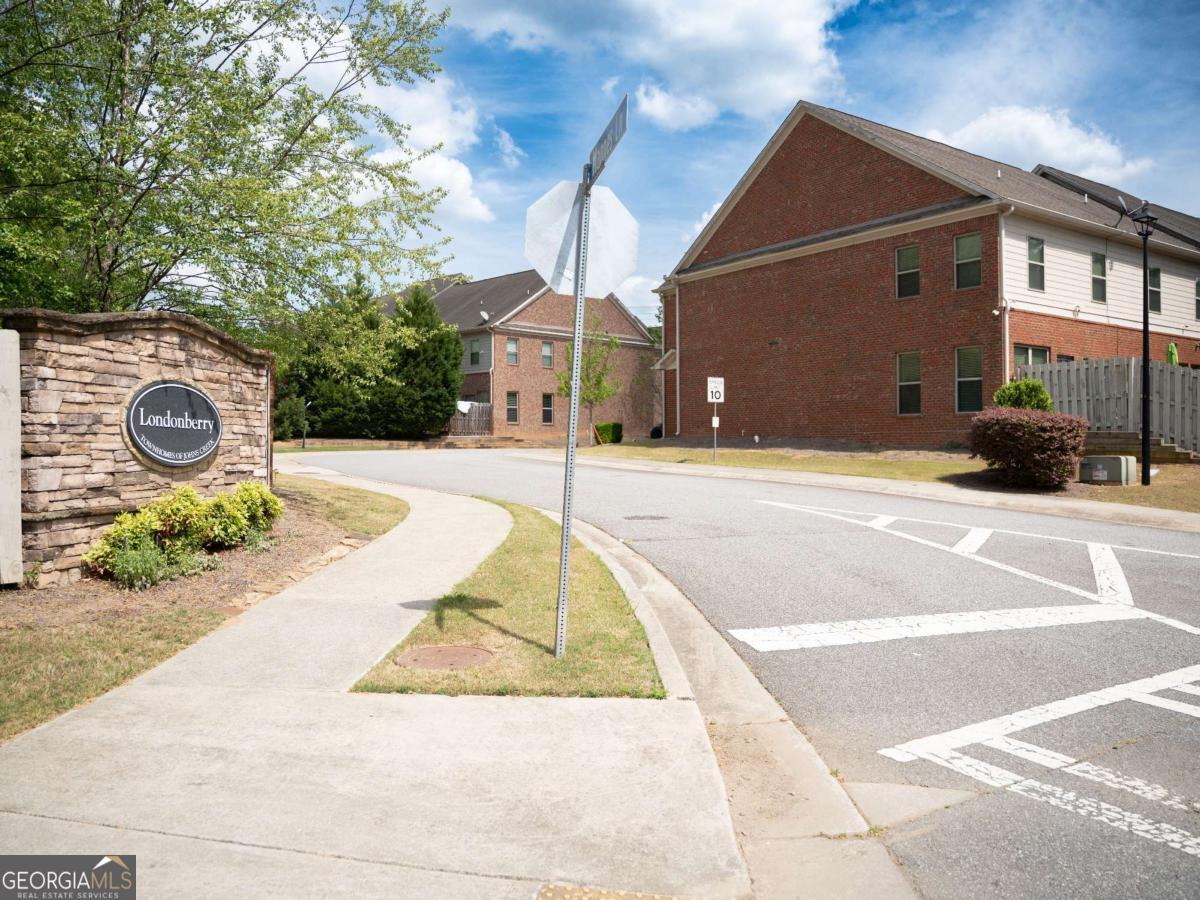 10643 Naramore Lane Alpharetta GA 30022