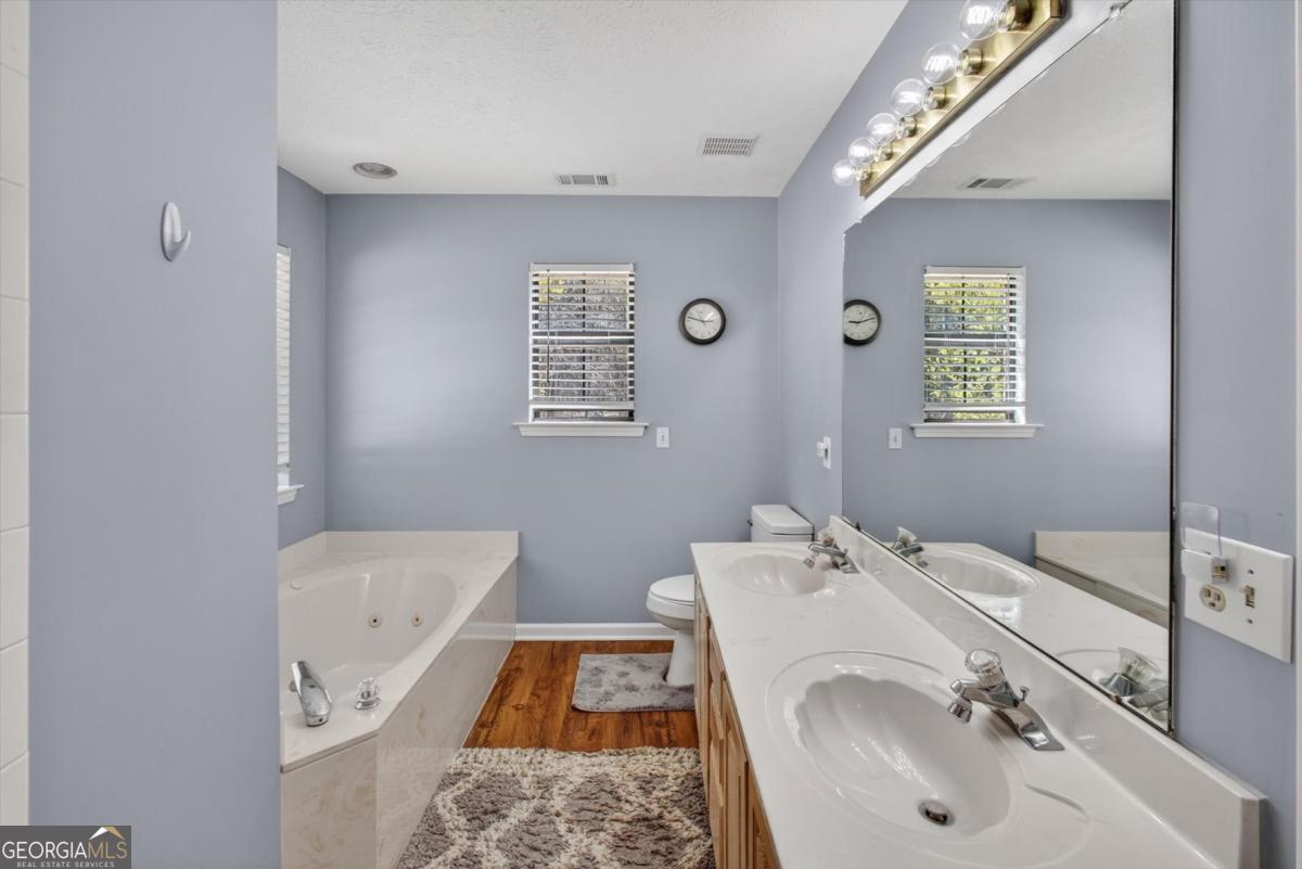 560 Log Landing Road Springfield GA 31329