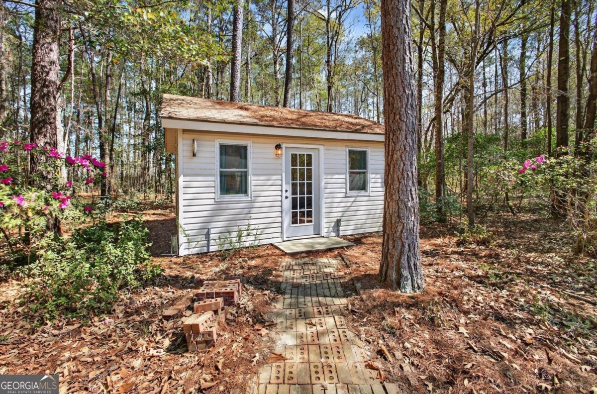 560 Log Landing Road Springfield GA 31329