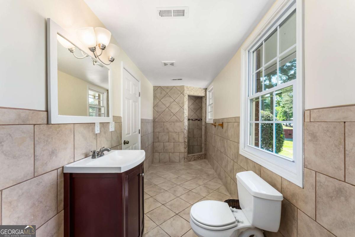 767 Woodvalley Road SW Mableton GA 30126
