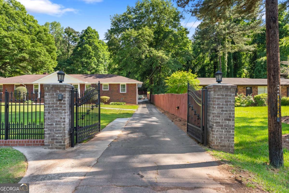 767 Woodvalley Road SW Mableton GA 30126