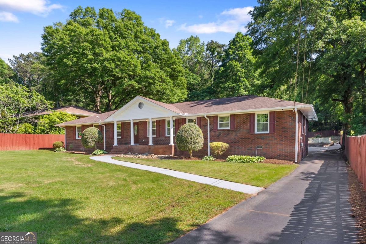 767 Woodvalley Road SW Mableton GA 30126