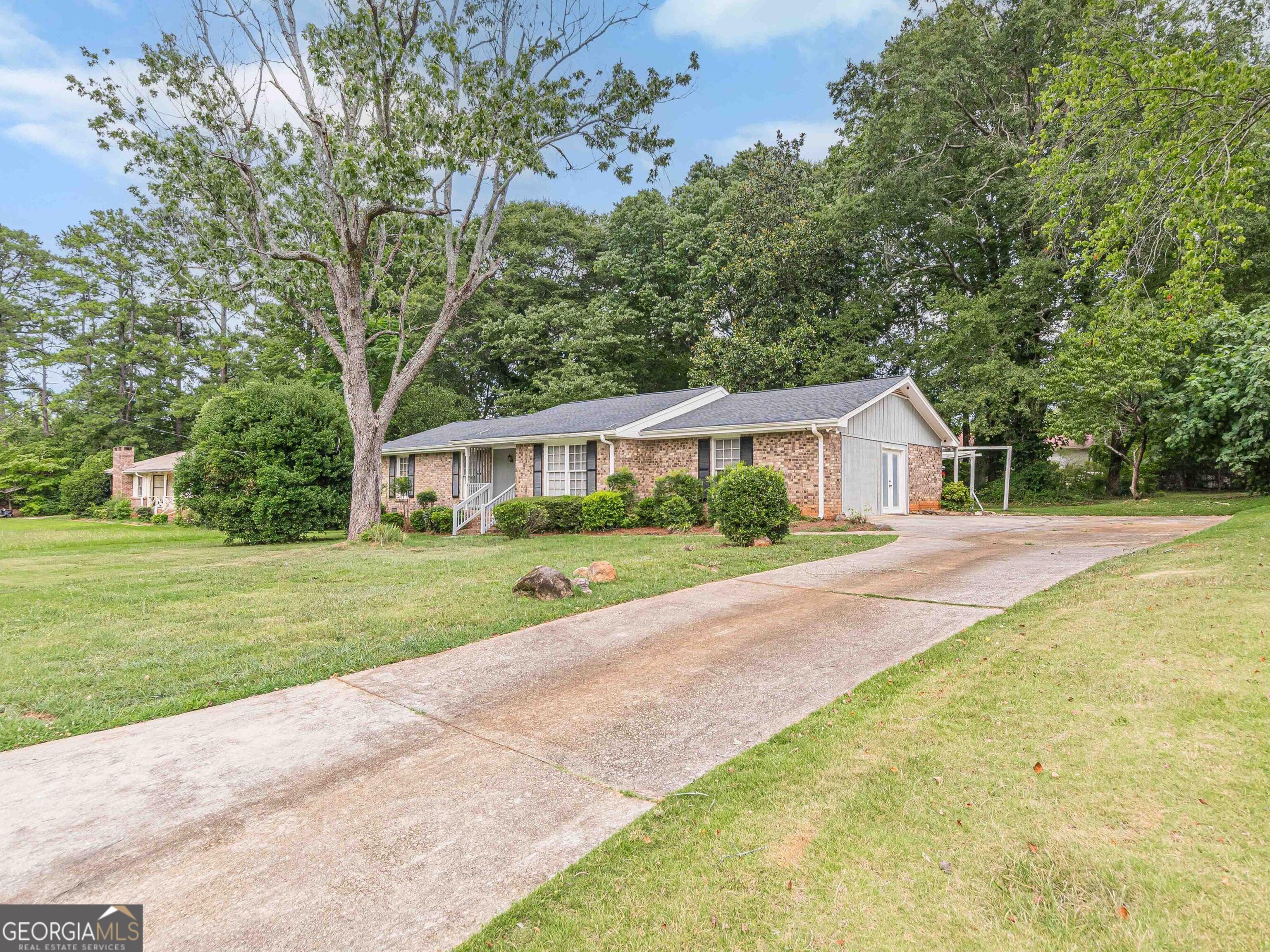 2521 Country Club Drive Conyers GA 30013