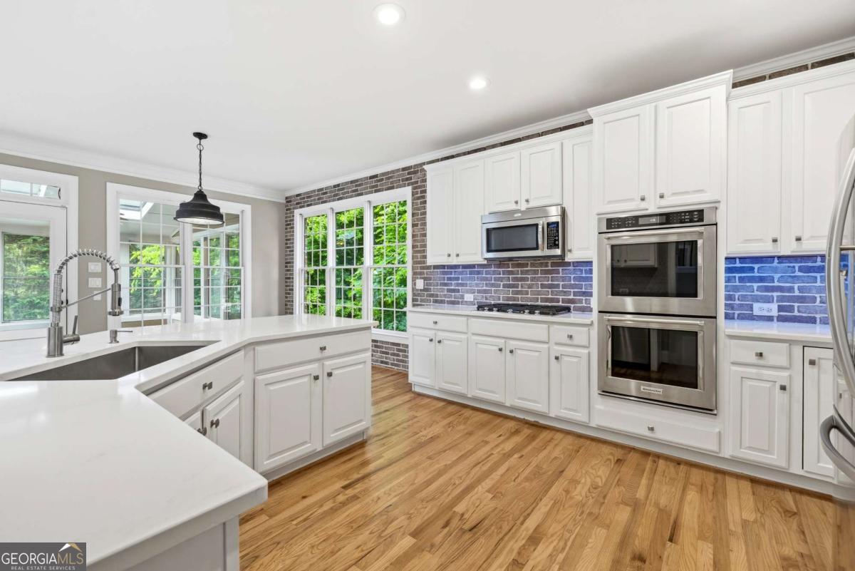 215 Lynwood Court Roswell GA 30075