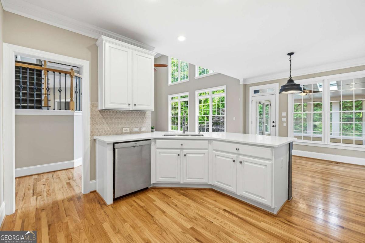 215 Lynwood Court Roswell GA 30075