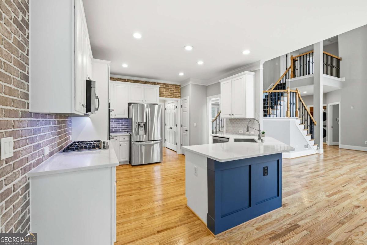 215 Lynwood Court Roswell GA 30075
