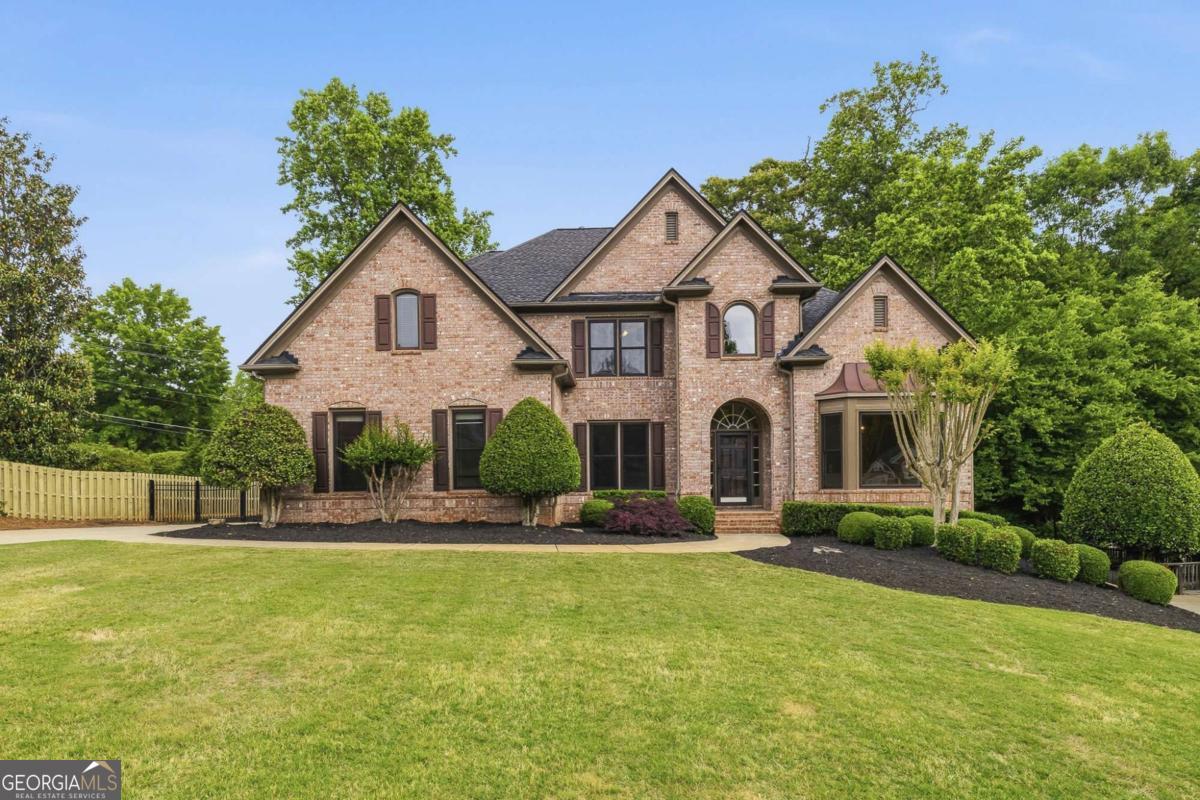 215 Lynwood Court Roswell GA 30075