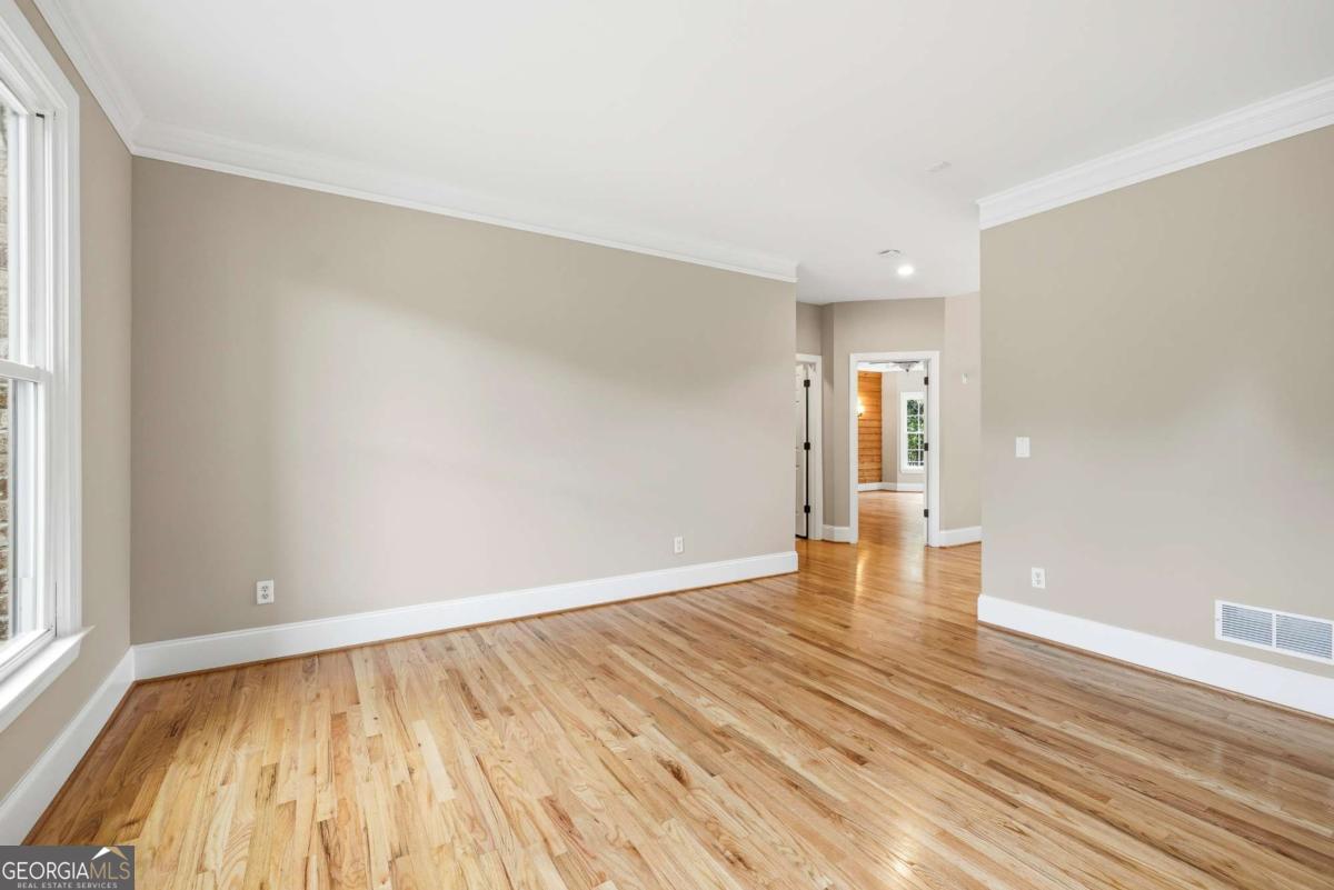 215 Lynwood Court Roswell GA 30075