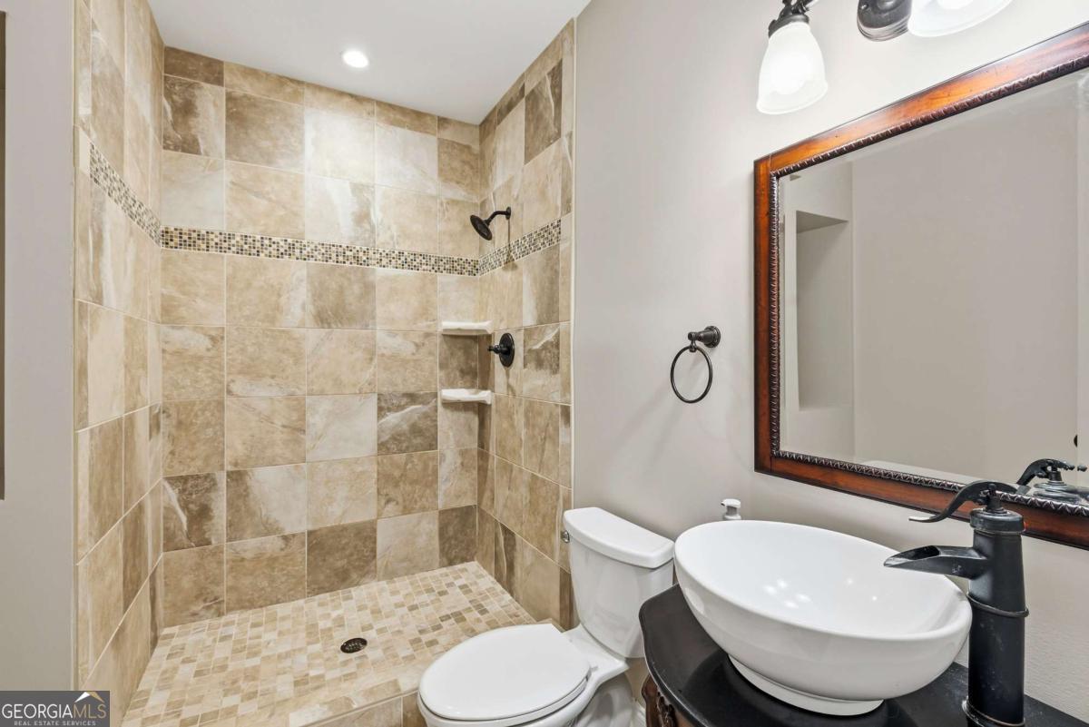 215 Lynwood Court Roswell GA 30075