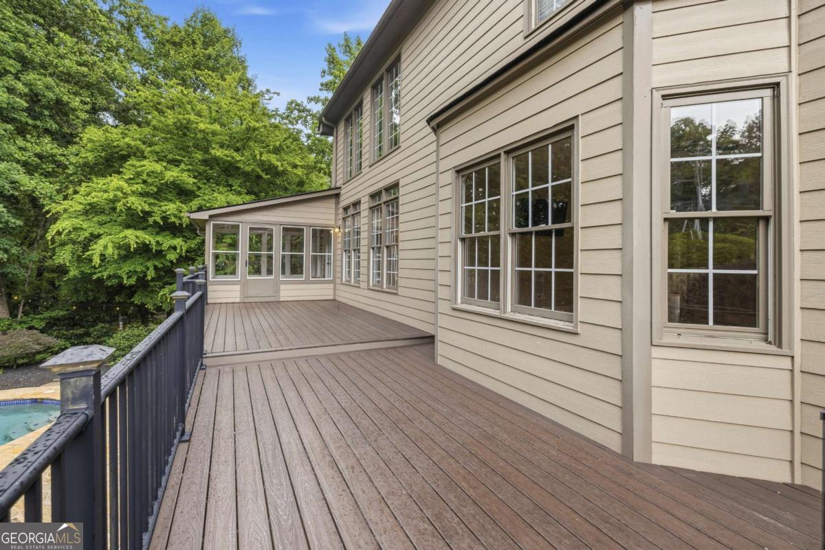 215 Lynwood Court Roswell GA 30075