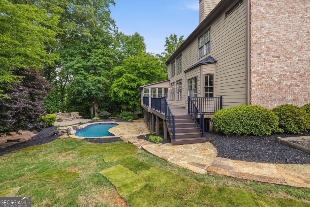 215 Lynwood Court Roswell GA 30075
