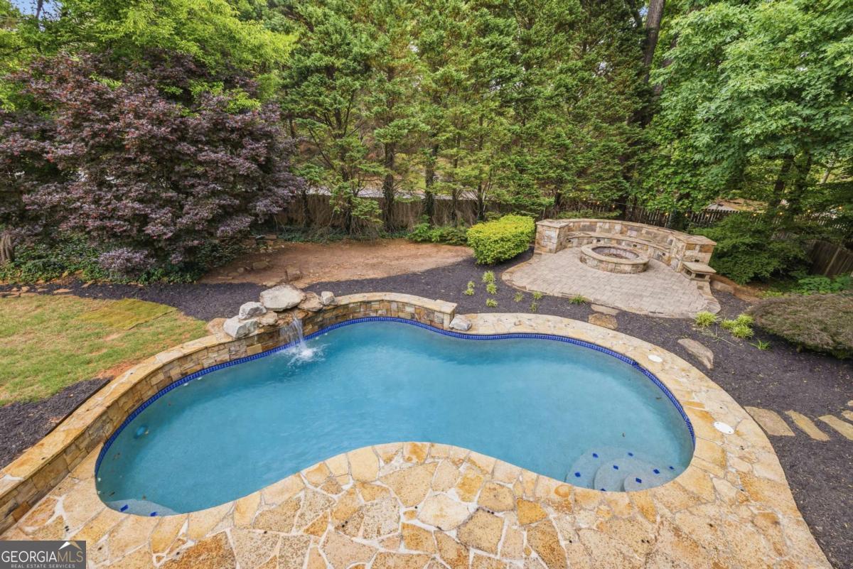 215 Lynwood Court Roswell GA 30075