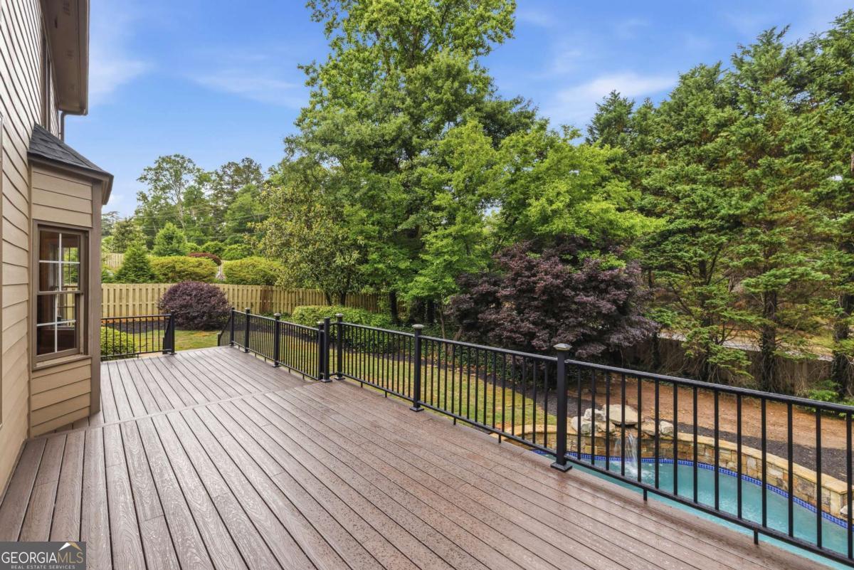 215 Lynwood Court Roswell GA 30075
