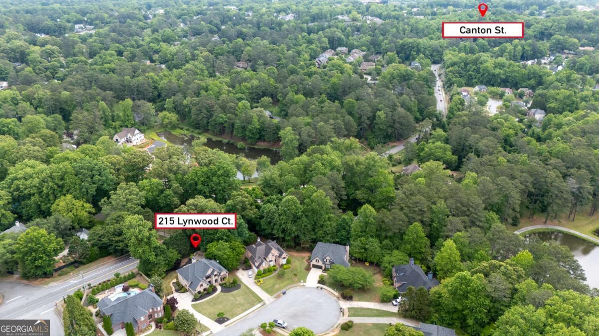 215 Lynwood Court Roswell GA 30075