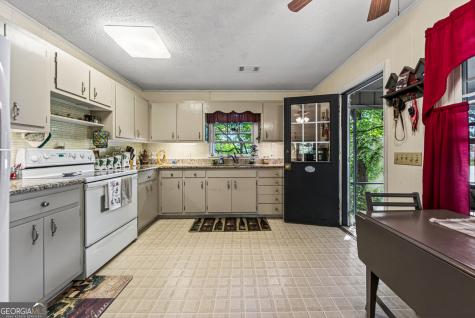 668 Cross Street Clayton GA 30525