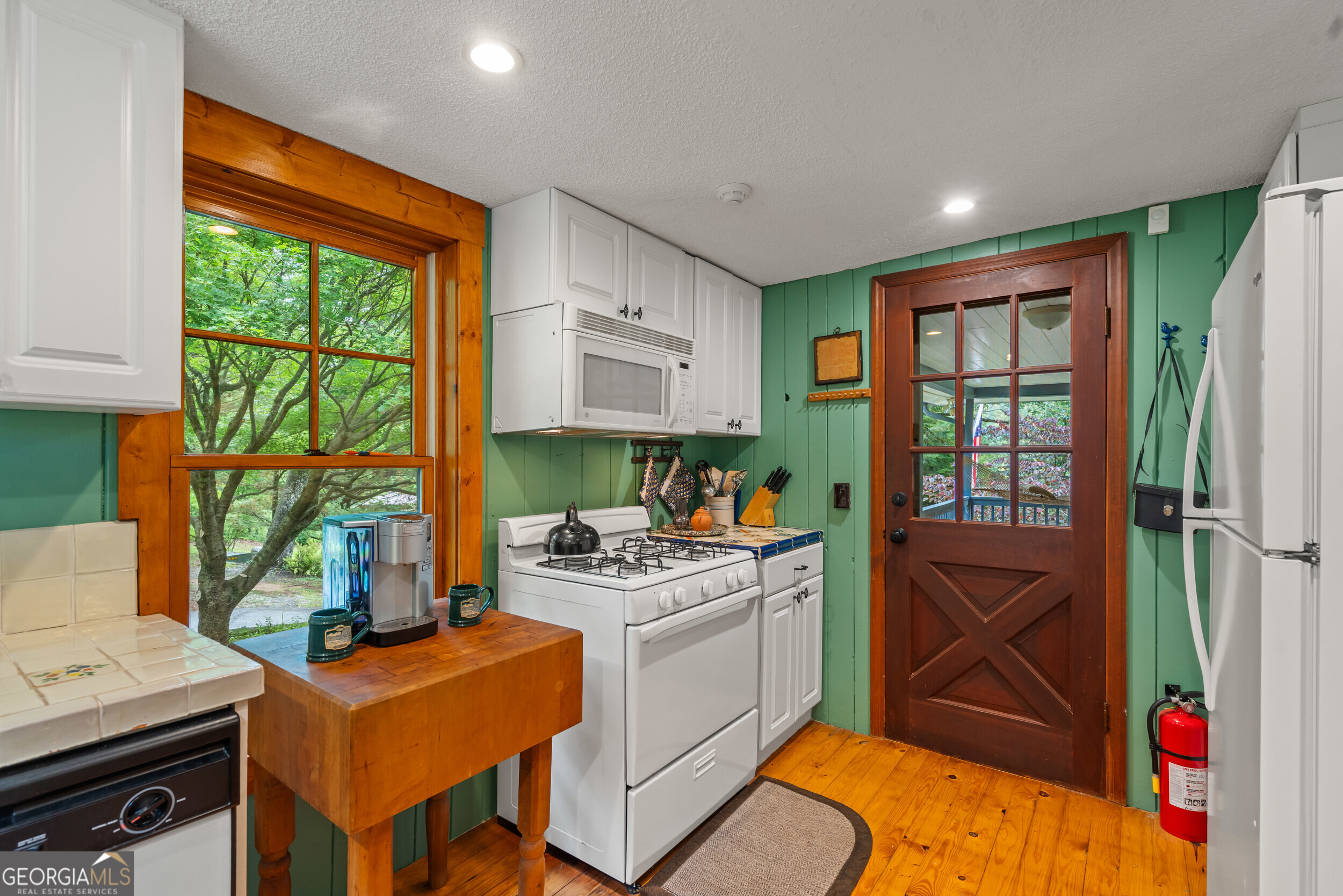 63 + 84 Loudermilk Lane Lakemont GA 30552