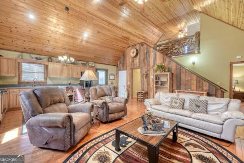 4852 Hf Lyons Hiawassee GA 30546