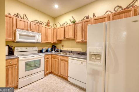 4852 Hf Lyons Hiawassee GA 30546
