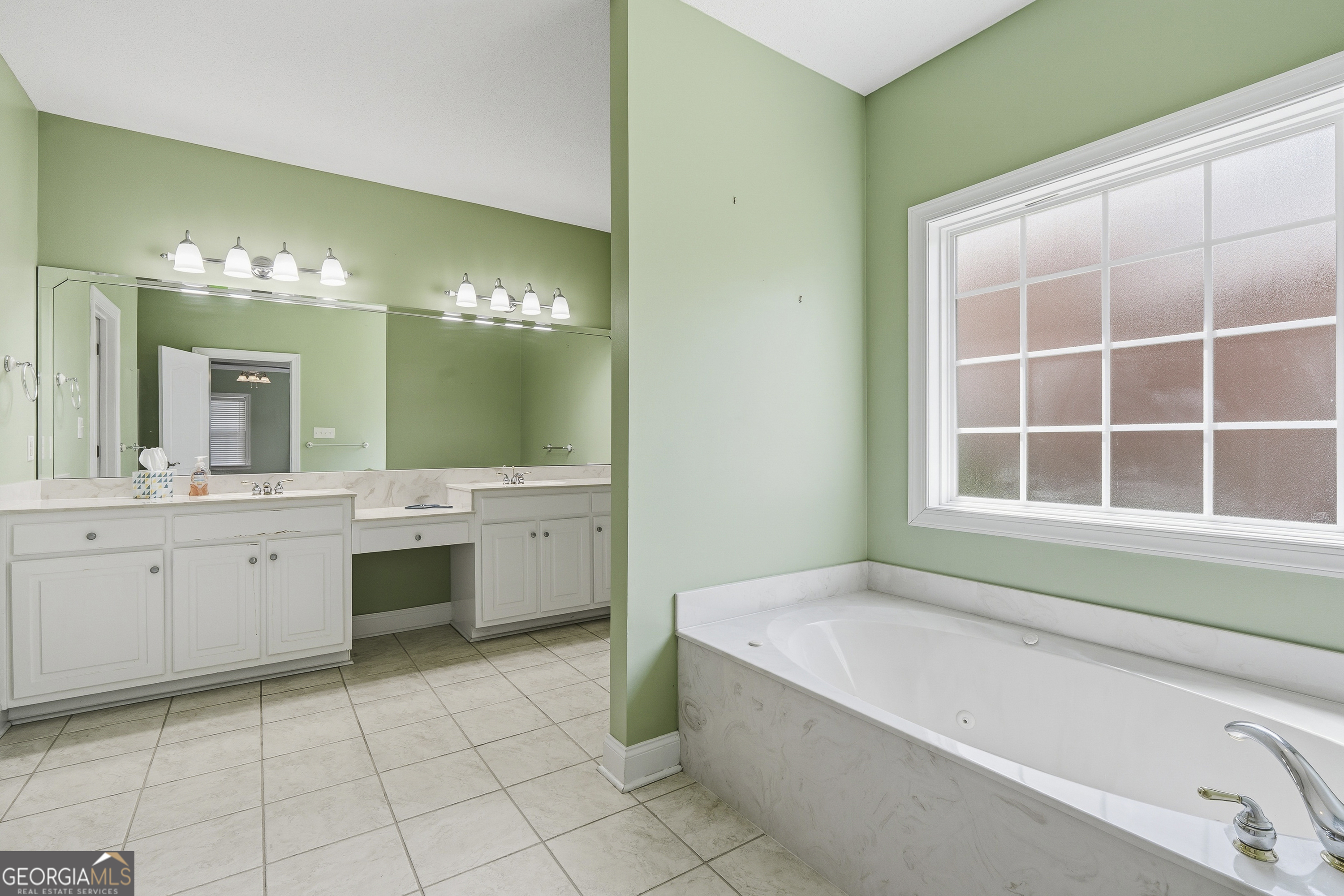 100 Jamestown Court Centerville GA 31028