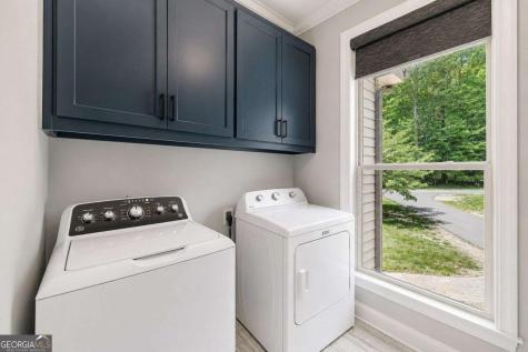982 Golden Avenue Dahlonega GA 30533