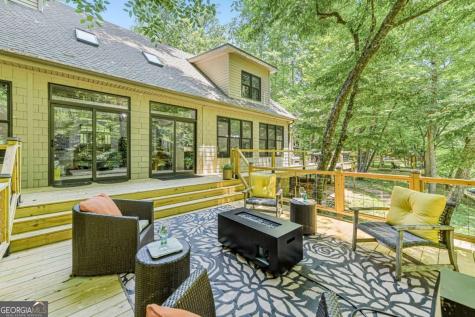 982 Golden Avenue Dahlonega GA 30533