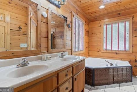717 Evergreen Lane Mineral Bluff GA 30559