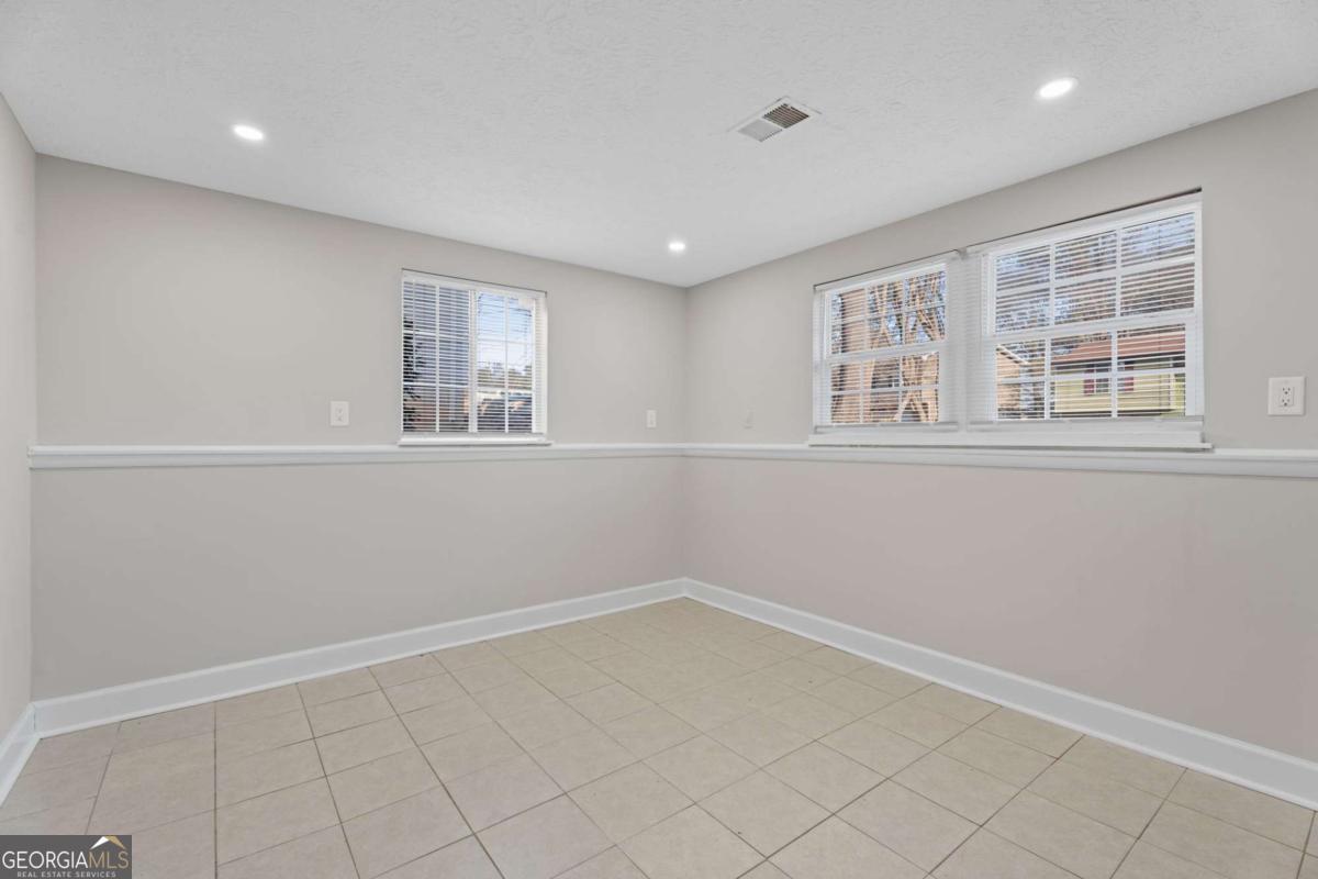 5268 Kinsdale Lane Stone Mountain GA 30088