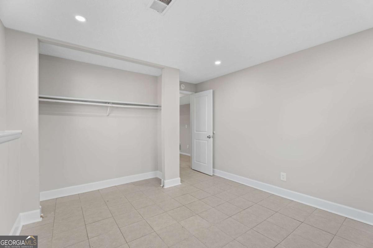 5268 Kinsdale Lane Stone Mountain GA 30088