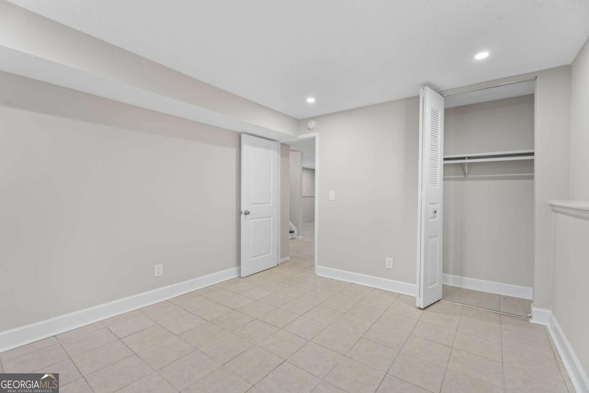 5268 Kinsdale Lane Stone Mountain GA 30088