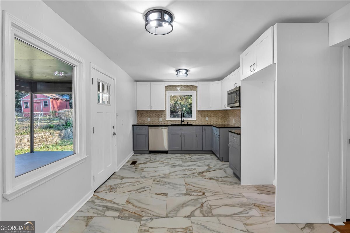 2142 Cloverdale Drive SE Atlanta GA 30316