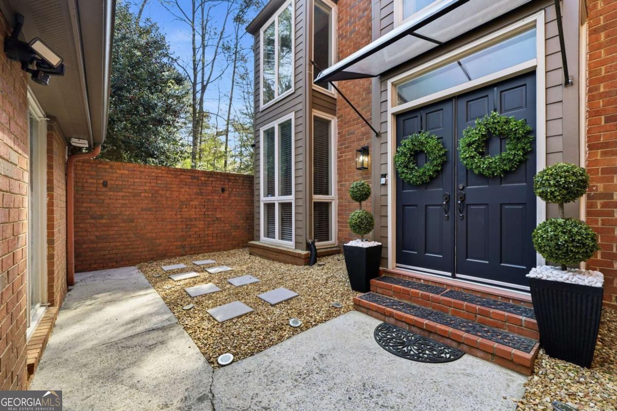 47 Willow Glen Atlanta GA 30342