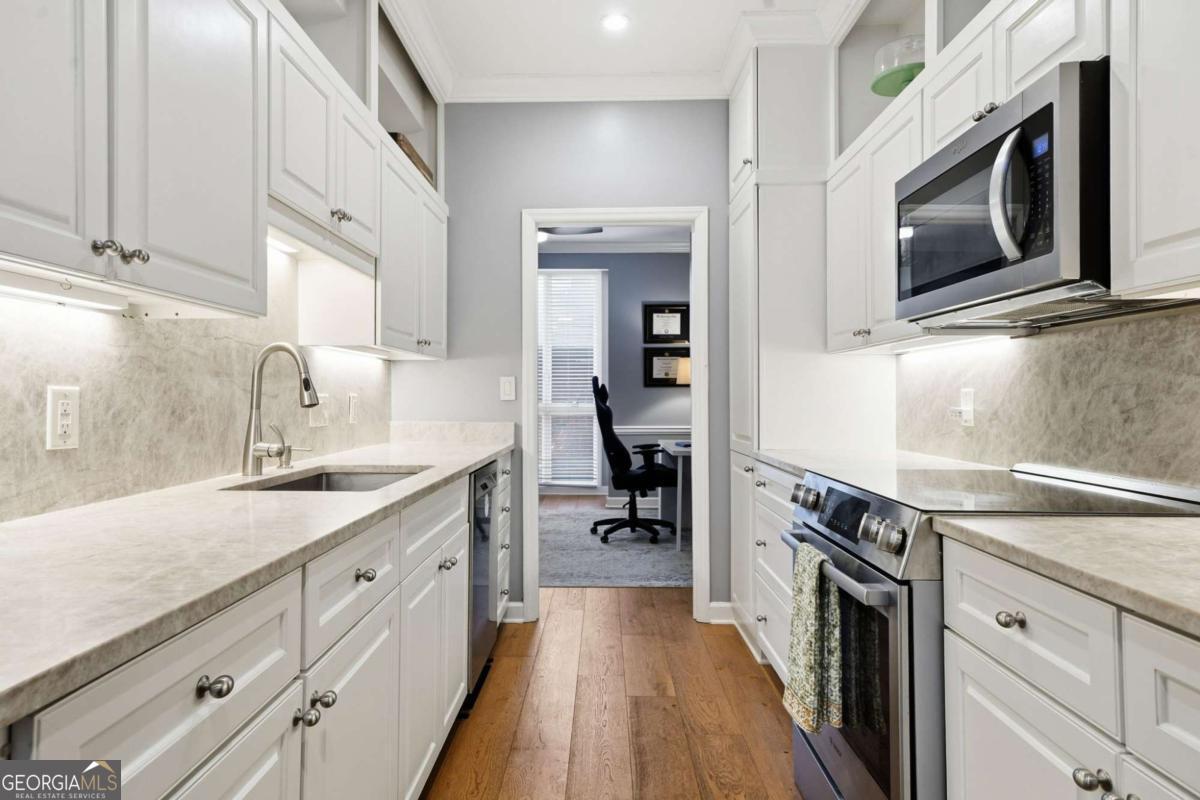 47 Willow Glen Atlanta GA 30342