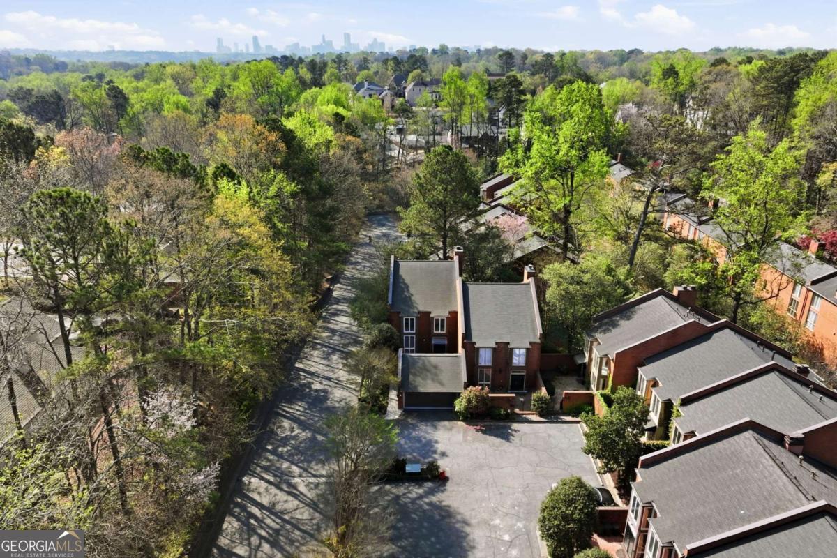 47 Willow Glen Atlanta GA 30342