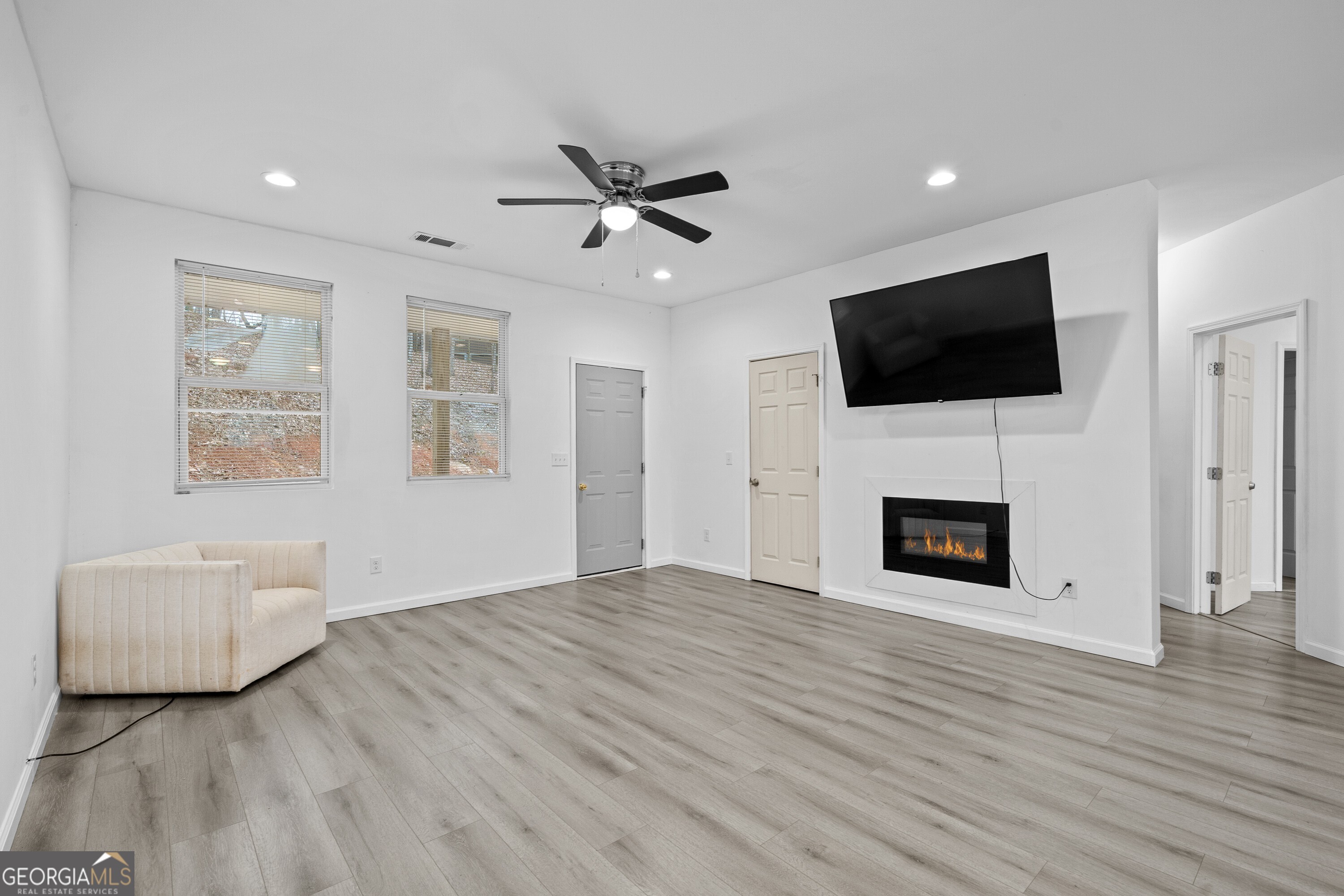 657 Summit Lane Ellijay GA 30540