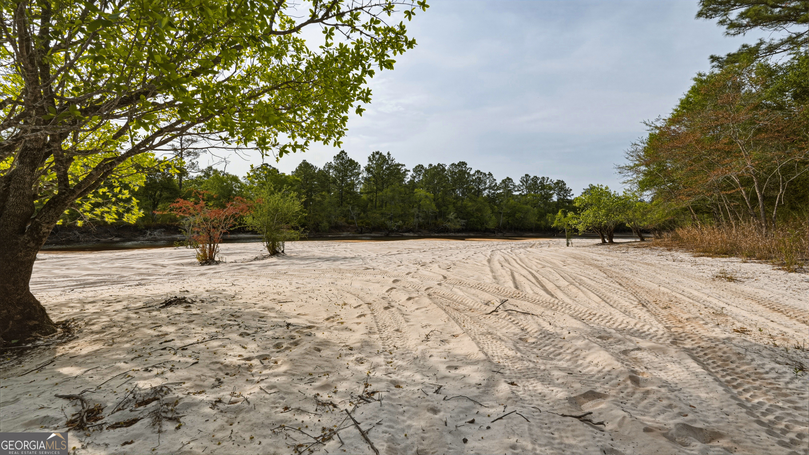 601 Bluff Road N White Oak GA 31568
