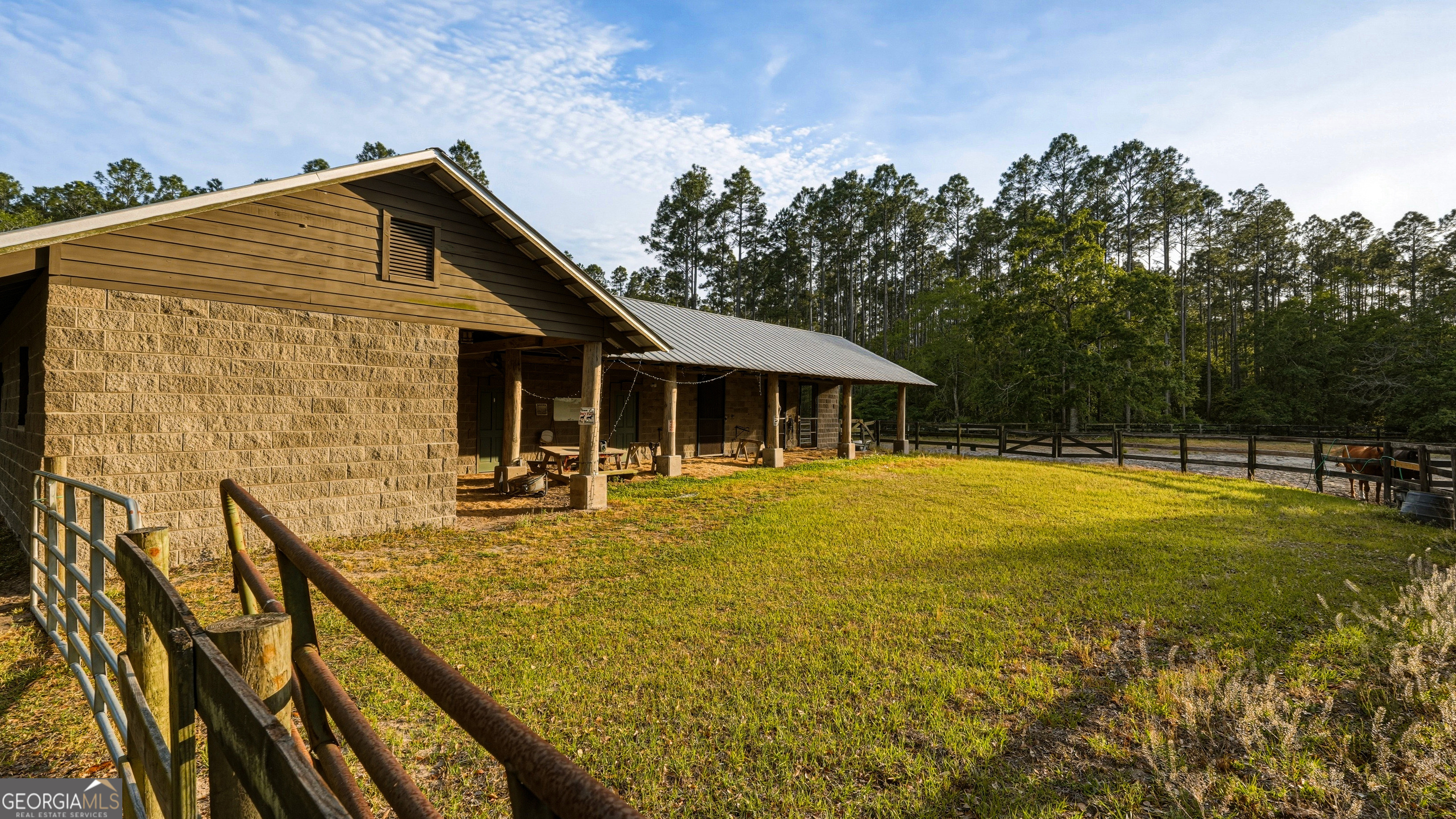 601 Bluff Road N White Oak GA 31568